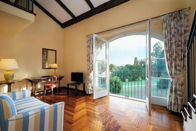 جناح عائلي بسرير كوين وسريرين منفصلين، Sina Relais Villa Matilde L Ex Relais Villa Matilde A Sina Hotel 1/3