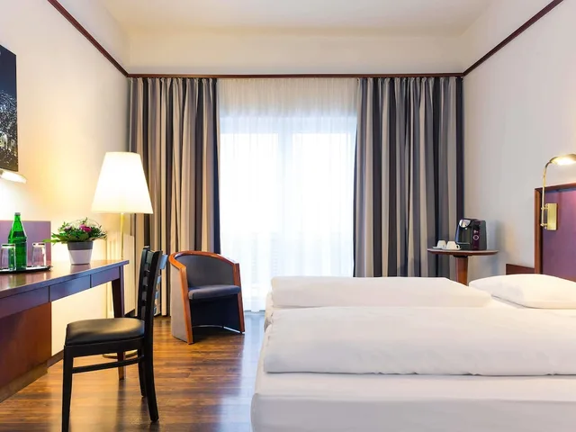 غرفة كلاسيكية بسريرين منفصلين بإطلالة على المدينة، Mercure Hotel Bad Oeynhausen City 2/2