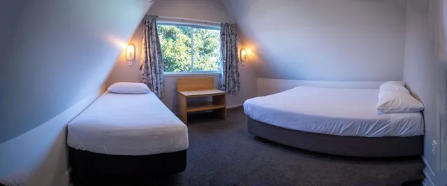 شقة عائلية بخمسة أسرّة وسريرين كوين بـ3 غرف نوم، Hastings Top 10 Holiday Park 3/3