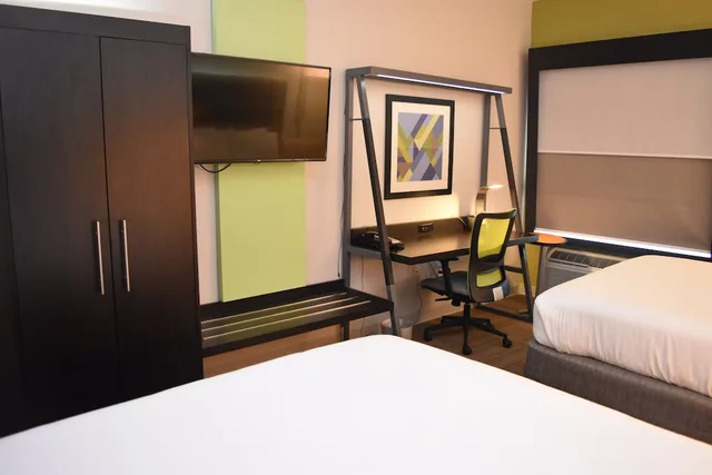 غرفة قياسية بسريرين كوين، Holiday Inn Express Venice 2/3
