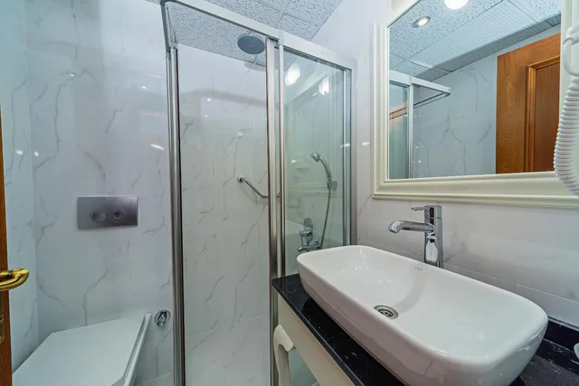 غرفة اقتصادية بسرير مزدوج، Spectra Hotel 3/6