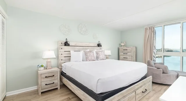 Condo, Premium, 2 Double Beds, King Bed, Bay View, Sofa, Balcony، Bay Club Resort 4/7
