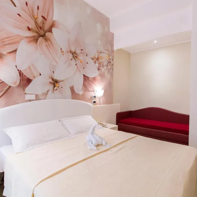غرفة كبيرة بسرير مزدوج أو سريرين منفصلين، Boutique & Spa Sirenahotel 3/8