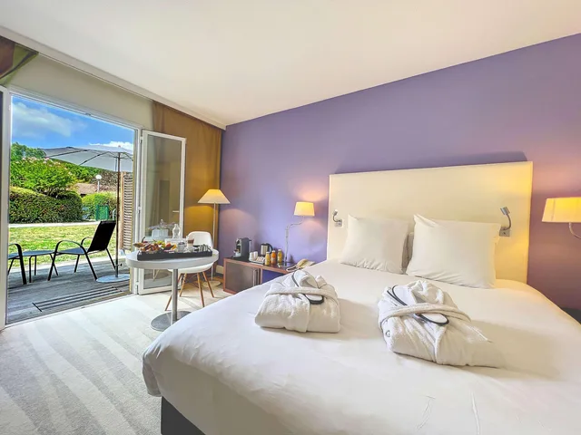 غرفة سوبيريور بشرفة مع أريكة، Mercure Antibes Sophia Antipolis Hotel 1/6