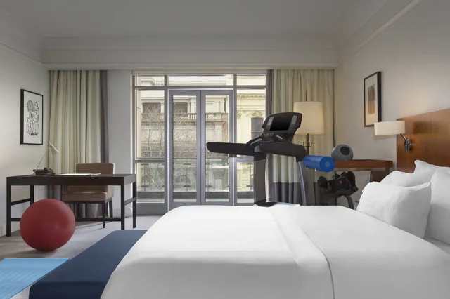 Westin, King Bed، Westin Melbourne 3/6