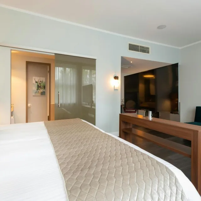 غرفة ديلوكس ثلاثية بسرير مزدوج، Leonardo Royal Hotel Berlin Alexanderplatz 2/8