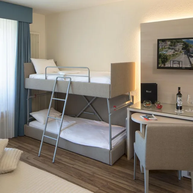 غرفة عائلية بسرير بطابقين، Hotel Campione 3/7