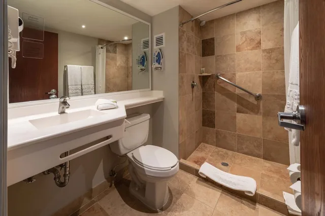 غرفة سوبيريور بسرير كوين مع أريكة، City Express by Marriott Chihuahua 3/3