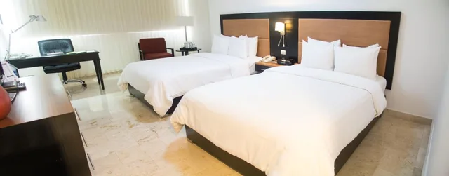 غرفة قياسية بسريرين كوين، Radisson Hotel Santo Domingo 4/4