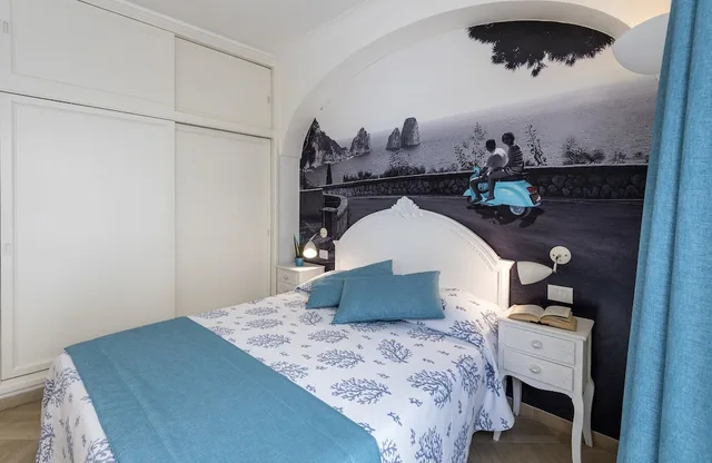 غرفة قياسية بسرير كوين بإطلالة على الحديقة، Villa Patrizi 1/2