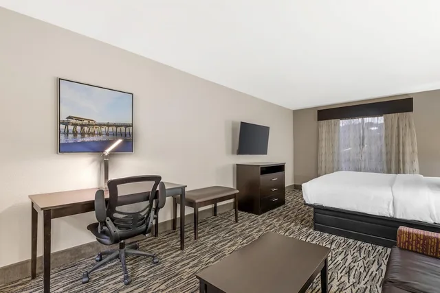 غرفة قياسية بسرير كينج، Best Western Plus McDonough Inn & Suites 3/4