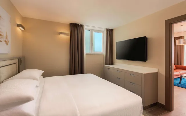 2 Bedrooms, Suite, Villa, King Bed, Sea View، Hilton Rijeka Costabella Beach Resort and Spa 1/4