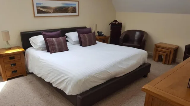 شقة بسريرين مزدوجين بـ3 غرف نوم، OYO Flagship Nant Ddu Lodge Hotel & Spa 2/5