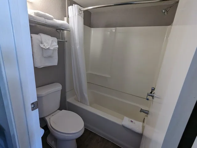 غرفة ديلوكس بسريرين كوين، Motel6 Kingman, AZ - Route 66 East 8/10