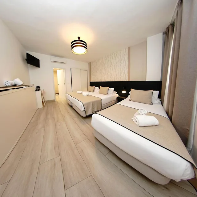 غرفة ثلاثية، Hotel Zen Airport 2/10