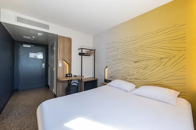 غرفة قياسية بسرير مزدوج، B&B HOTEL Nice Aeroport Arenas 1/3
