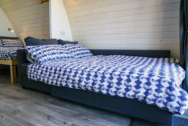 Pod, Twin Beds, Sofa, Side Access، King's Lynn Caravan & Camping Park 1/9