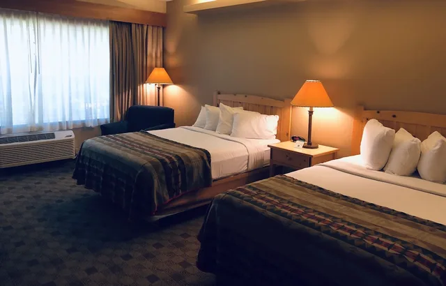 غرفة ديلوكس بسرير كوين وسرير كوين، Heathman Lodge 2/4