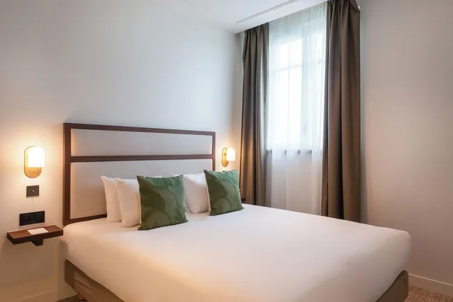 غرفة ديلوكس بسرير كوين، Hotel Lampika 2/4