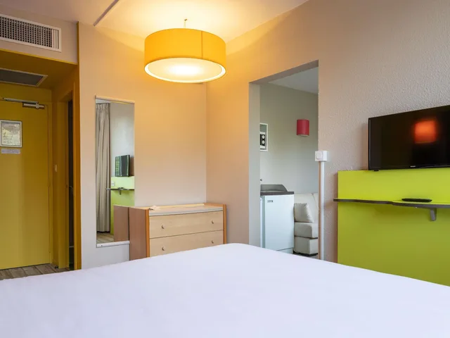 غرفة قياسية بسرير كوين، ibis Styles Dax Miradour 1/10