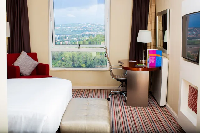 غرفة قياسية بسريرين منفصلين في طابق مرتفع، PARK INN BY RADISSON KIGALI 5/7