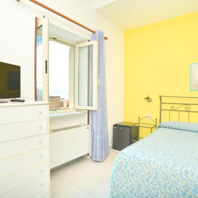 Room, Double Bed, Balcony, HOTEL CELESTE 4/5