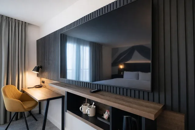 غرفة بريميوم بسرير كوين مع أريكة، Holiday Inn London - Camden Lock by IHG 2/3