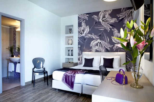 Family, Queen Bed, Lateral Side Sea View, 2 Sofa, Mouikis Hotel Kefalonia 1/3