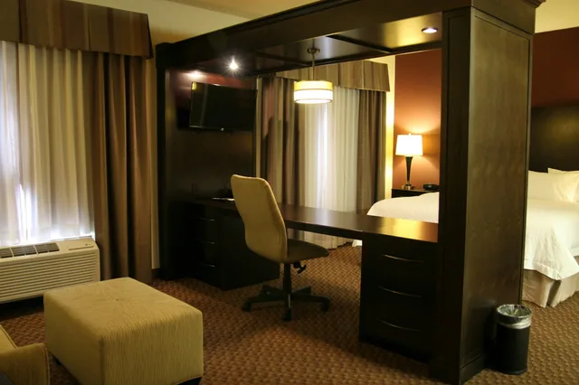 Studio, King Bed, Sofa, Smoking, Hampton Inn and Suites Enid 2/3