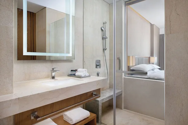 Deluxe, King Bed, City View, Adult Only، Four Points by Sheraton Shanghai, Kangqiao 2/2