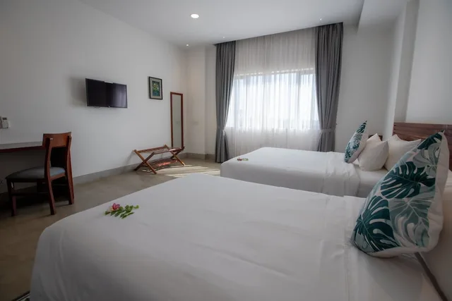 Plus, Deluxe, Family, 1 Double and 1 Single Bed, Queen Bed، DACO Hotel 3/3