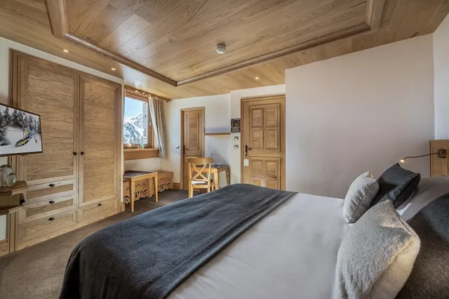 East, Family, 2 King Beds، Annapurna 4/8