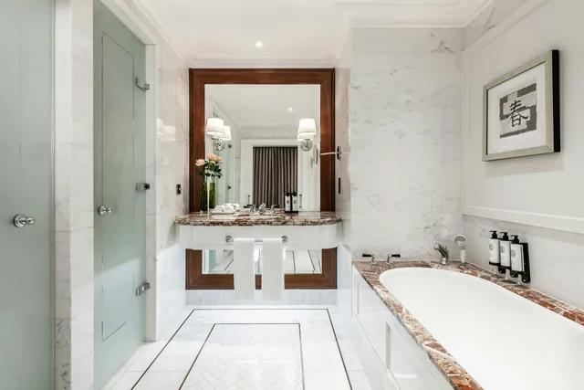 جناح كلوب بغرفة نوم واحدة، The Langham London 3/3