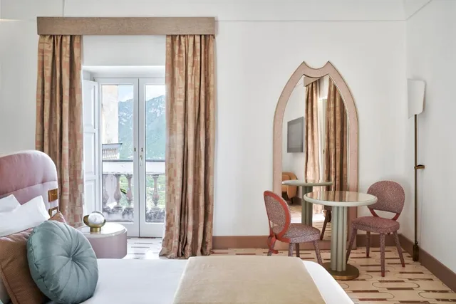 غرفة بسرير مزدوج أو سريرين منفصلين بشرفة، Palazzo Avino Preferred Hotels And Resorts 1/1