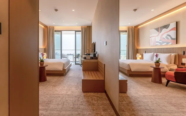 غرفة ديلوكس بسرير كينج بإطلالة على البحر، Rixos Premium Qetaifan Island North 2/5