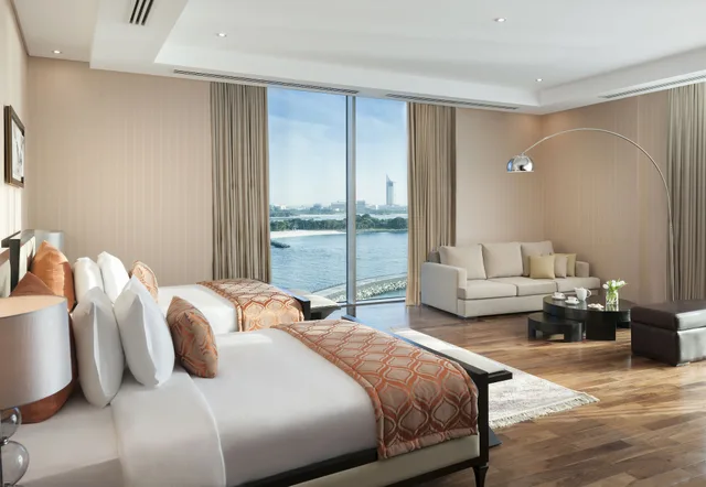 2 Bedrooms, Senior, Suite, King and Twin Beds، Rixos the Palm Hotel Suites Ultra All Inclusive 3/10
