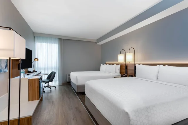 غرفة بسريرين كوين لذوي الإعاقة، Wyndham Garden Miami International Airport 3/10