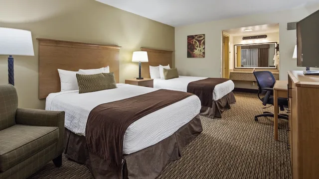 غرفة قياسية بسريرين كوين بمطبخ صغير، Best Western Winchester Hotel 5/10