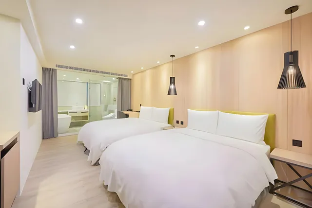 غرفة إليت رباعية، Green Hotel - West District 1/1
