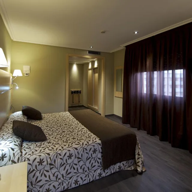 غرفة بسرير مزدوج أو سريرين منفصلين، HOTEL FRANCISCO II 2/10