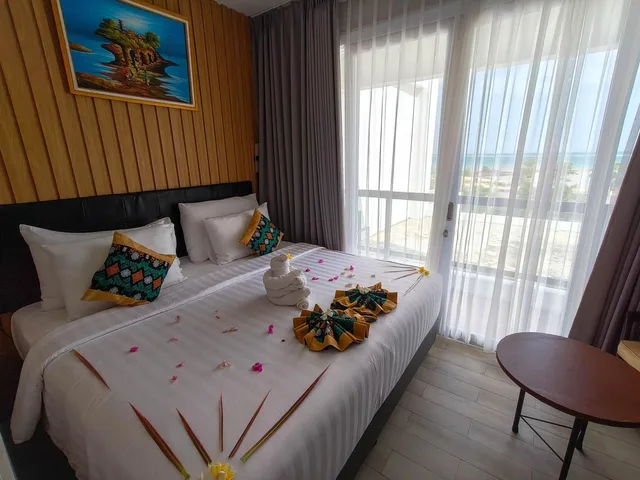 Executive, Suite, Raja Hotel Kuta Mandalika Resort & Convention 1/10