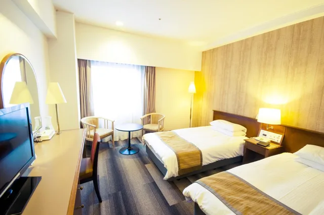 غرفة قياسية بسريرين منفصلين في طابق منخفض، Hotel Terrace The Square Hitachi 1/1