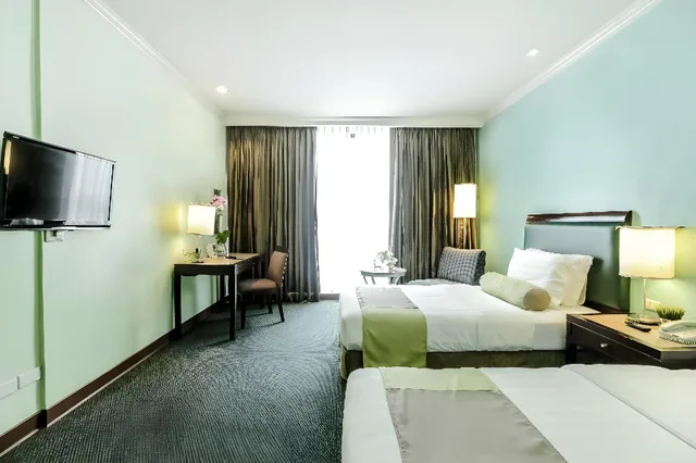 غرفة ديلوكس بسريرين مزدوجين، Makati Palace Hotel 1/2