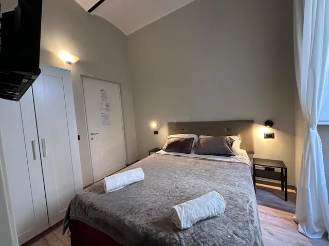 غرفة بسرير مزدوج، Roman Holidays Hostel 2/2