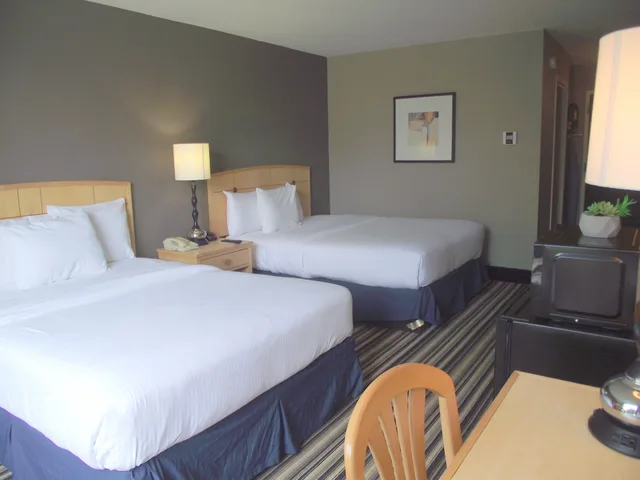 غرفة بسريرين كينج، Travelodge By Wyndham Memphis Airport 2/4