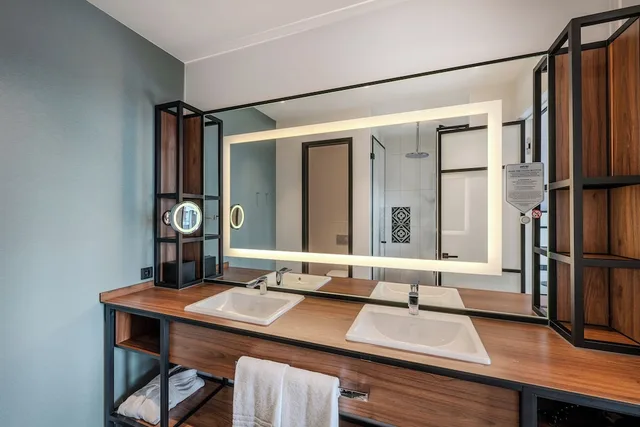 Sky, Suite, King Bed، Park Inn by Radisson Berlin Alexanderplatz 3/4
