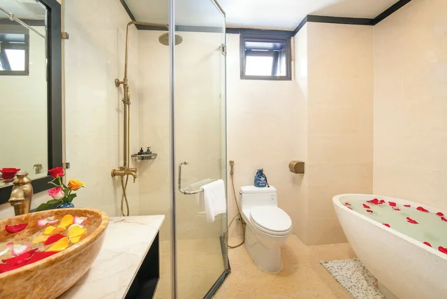 جناح غراند بسريرين منفصلين بإطلالة على النهر بشرفة، Silk River Hoi An Hotel & Spa 3/3