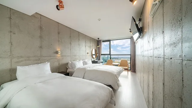غرفة ديلوكس ثلاثية بسرير كوين وسرير فردي، Hotel Stay Interview Jeju 5/10