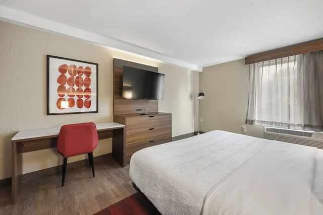 Suite, King Bed, Accessible, Hawthorn Extended Stay by Wyndham Nashville Airport/Opryland 6/7