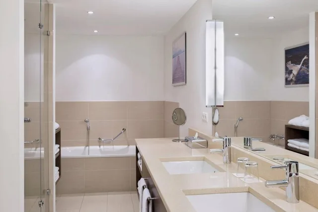 جناح غراند بسرير كينج بإطلالة على المدينة بغرفة نوم واحدة بغرفتين، Courtyard by Marriott Munich City East 3/3